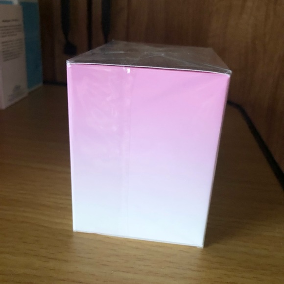 NIB SEALED Versace Bright Crystal Perfume 1.7 FL OZ / 50 ML - Picture 8 of 10